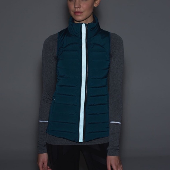 Lululemon Fluffed Up Down Vest Alberta Lake Teal - Picture 10 of 10